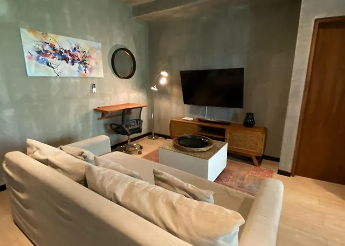 Tuk Apartment *